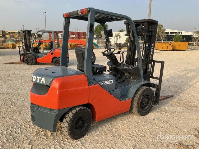 Toyota 72-8FDN30 - Diesel heftruck: afbeelding 4 Toyota 72-8FDN30 - Diesel heftruck: afbeelding 4