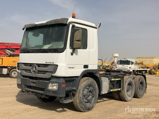 2002 Mercedes-Benz Actros 3348 6x4 T/A Sleeper Truck Tractor - Trekker: afbeelding 2 2002 Mercedes-Benz Actros 3348 6x4 T/A Sleeper Truck Tractor - Trekker: afbeelding 2