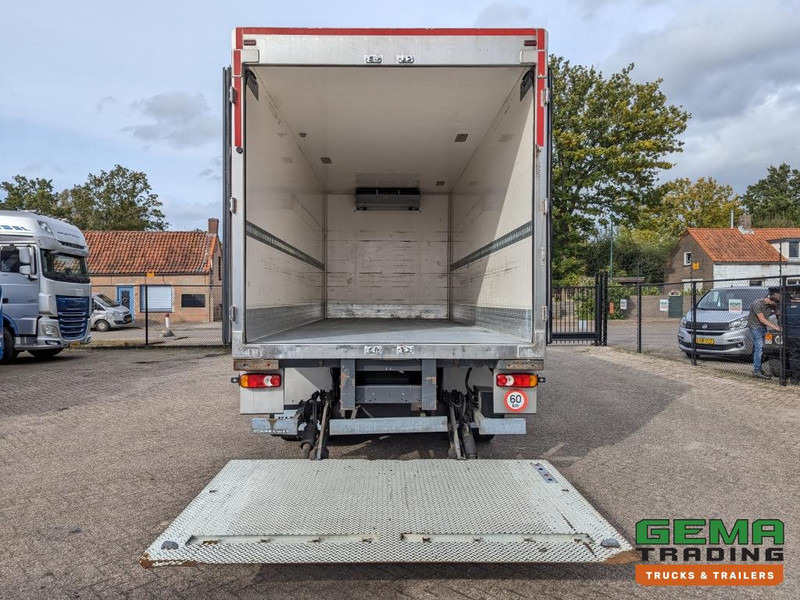DAF FA LF55.300 4x2 Sleepcab 18T Euro5 Koel-VriesBak 6.45m + Carrier Supra 750 - Laadklep 1500KG (V781) - Koelwagen vrachtwagen: afbeelding 4 DAF FA LF55.300 4x2 Sleepcab 18T Euro5 Koel-VriesBak 6.45m + Carrier Supra 750 - Laadklep 1500KG (V781) - Koelwagen vrachtwagen: afbeelding 4