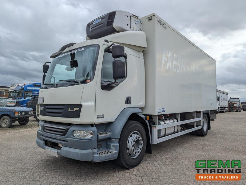 DAF FA LF55.300 4x2 Sleepcab 18T Euro5 Koel-VriesBak 6.45m + Carrier Supra 750 - Laadklep 1500KG  (V781) - Isotherm vrachtwagen: afbeelding 1 DAF FA LF55.300 4x2 Sleepcab 18T Euro5 Koel-VriesBak 6.45m + Carrier Supra 750 - Laadklep 1500KG  (V781) - Isotherm vrachtwagen: afbeelding 1