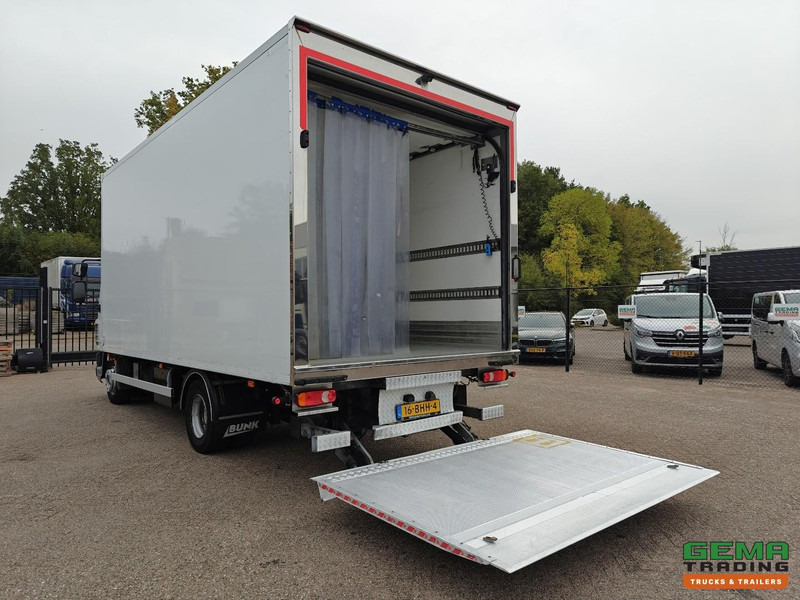 DAF LF 210 FA 4x2 Dagcab Euro6A - Koel/Vriesbak 5.5M + Carrier Supra 550 + Laadklep 2000KG - 173.000KM! - Koelwagen vrachtwagen: afbeelding 2 DAF LF 210 FA 4x2 Dagcab Euro6A - Koel/Vriesbak 5.5M + Carrier Supra 550 + Laadklep 2000KG - 173.000KM! - Koelwagen vrachtwagen: afbeelding 2