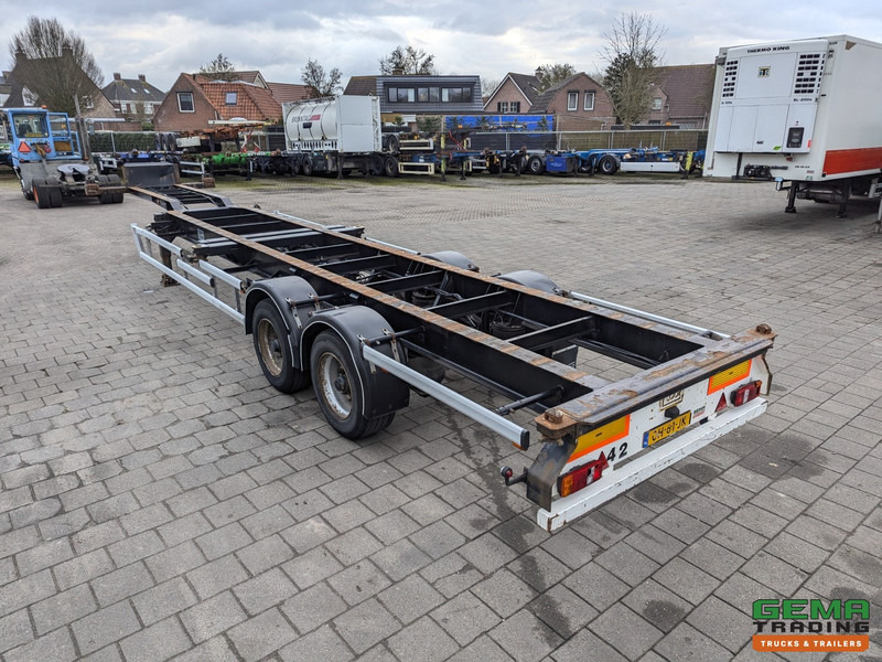 Floor FLCO 12-18 2-Assen BPW - Trommelremmen - 2x 20FT en 40FT Aansluiting - 4140KG - Containertransporter/ Wissellaadbak oplegger: afbeelding 3 Floor FLCO 12-18 2-Assen BPW - Trommelremmen - 2x 20FT en 40FT Aansluiting - 4140KG - Containertransporter/ Wissellaadbak oplegger: afbeelding 3