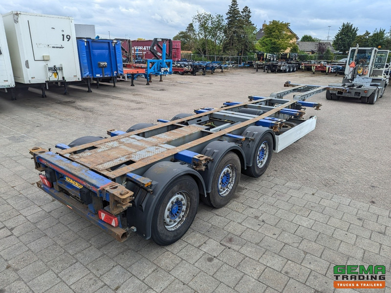 Krone SDC 27 3-Assen SAF - Lift as - Schijfremmen - Achterschuiver - 20 2x20FT/30/40FT - Containertransporter/ Wissellaadbak oplegger: afbeelding 4 Krone SDC 27 3-Assen SAF - Lift as - Schijfremmen - Achterschuiver - 20 2x20FT/30/40FT - Containertransporter/ Wissellaadbak oplegger: afbeelding 4