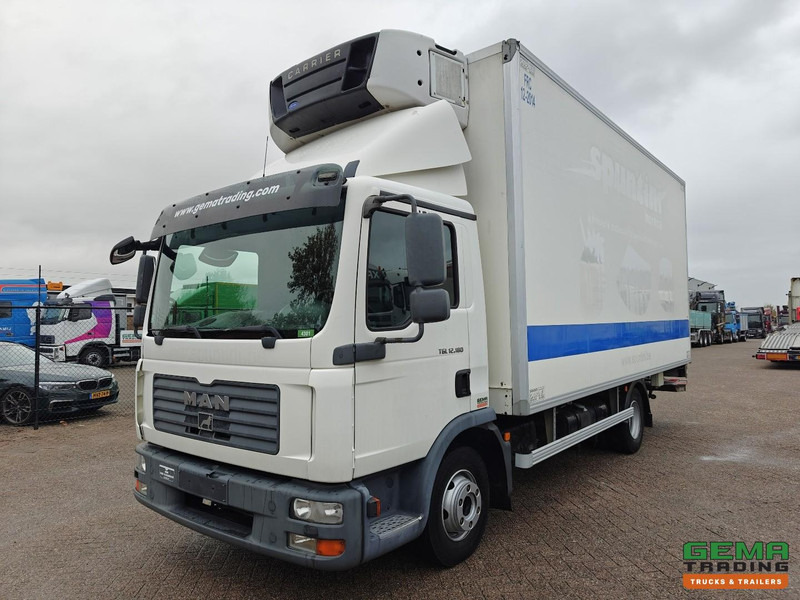 MAN TGL 12.180 4x2 Dagcabine Euro4 - Koel-Vriesbak 5.5m - Carrier Supra 850Mt - Laadklep 1500KG - 02/2026 APK - Koelwagen vrachtwagen: afbeelding 1 MAN TGL 12.180 4x2 Dagcabine Euro4 - Koel-Vriesbak 5.5m - Carrier Supra 850Mt - Laadklep 1500KG - 02/2026 APK - Koelwagen vrachtwagen: afbeelding 1