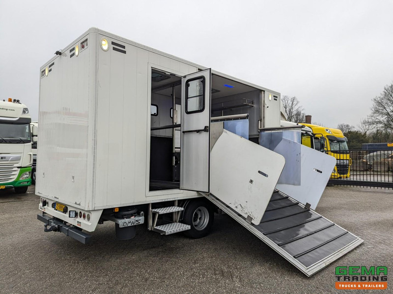 MAN TGL 12.180 4x2 DoKa 7 pers. Euro5 EEV - Paardenwagen 2-Paards - 147.000km! - MARGE - Paardenvrachtwagen: afbeelding 2 MAN TGL 12.180 4x2 DoKa 7 pers. Euro5 EEV - Paardenwagen 2-Paards - 147.000km! - MARGE - Paardenvrachtwagen: afbeelding 2