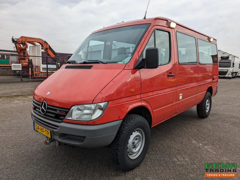Mercedes-Benz 316 CDI 4x4 Euro3 - 59.000km - 9 Persoons - Lier - 3 Sperren! Hoge en Lage Gearing - Minibus, Personenvervoer: afbeelding 1 Mercedes-Benz 316 CDI 4x4 Euro3 - 59.000km - 9 Persoons - Lier - 3 Sperren! Hoge en Lage Gearing - Minibus, Personenvervoer: afbeelding 1