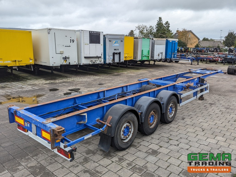 Renders ROC 12.27 CC 3-Assen MB Discbrakes - 4940KG - 2x20FT 1x40FT - FLAT (O2058) - Containertransporter/ Wissellaadbak oplegger: afbeelding 1 Renders ROC 12.27 CC 3-Assen MB Discbrakes - 4940KG - 2x20FT 1x40FT - FLAT (O2058) - Containertransporter/ Wissellaadbak oplegger: afbeelding 1