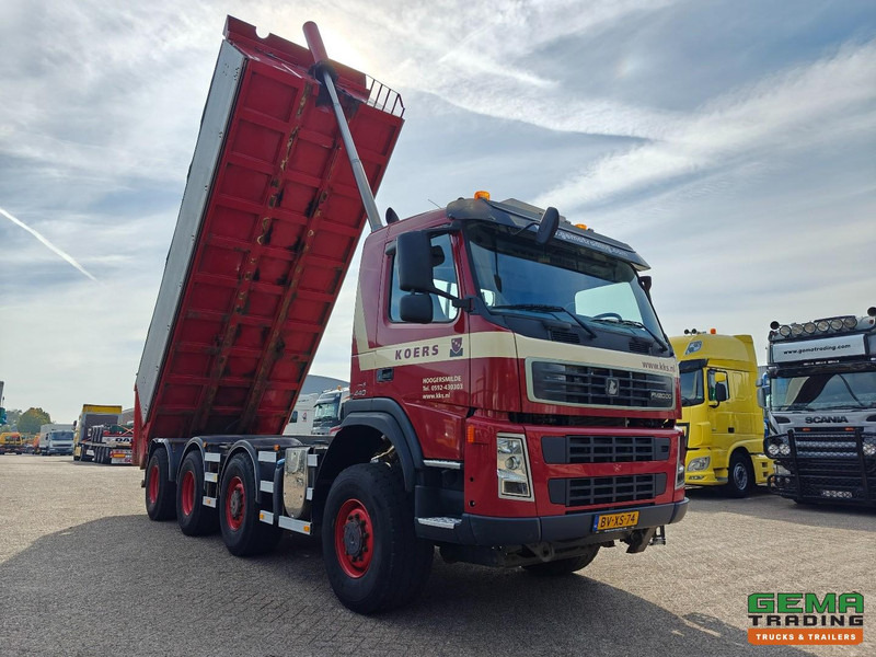 Terberg FM2000-T 8x8/6 Dagcab Euro5 - Kipper 20m³ - Milieu Kleppen - NaafReductie- LuchtGeveerd - 07/2026 APK - Kipper vrachtwagen: afbeelding 2 Terberg FM2000-T 8x8/6 Dagcab Euro5 - Kipper 20m³ - Milieu Kleppen - NaafReductie- LuchtGeveerd - 07/2026 APK - Kipper vrachtwagen: afbeelding 2