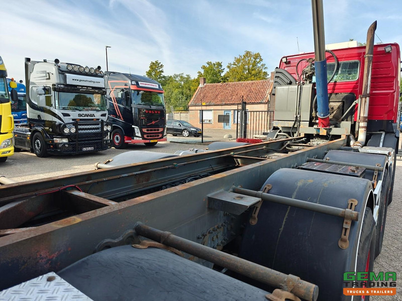 Terberg FM2000-T 8x8/6 Dagcab Euro5 - Kipper 20m³ - Milieu Kleppen - NaafReductie- LuchtGeveerd - 07/2026 APK - Kipper vrachtwagen: afbeelding 5 Terberg FM2000-T 8x8/6 Dagcab Euro5 - Kipper 20m³ - Milieu Kleppen - NaafReductie- LuchtGeveerd - 07/2026 APK - Kipper vrachtwagen: afbeelding 5