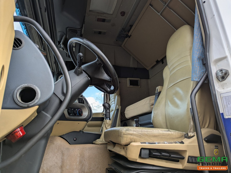 DAF 95XF.480 4x2 Superspacecab Euro3 - Handgeschakeld - Limited Edition Interieur - Side Skirts - Luchthoorns - Trekker: afbeelding 5 DAF 95XF.480 4x2 Superspacecab Euro3 - Handgeschakeld - Limited Edition Interieur - Side Skirts - Luchthoorns - Trekker: afbeelding 5