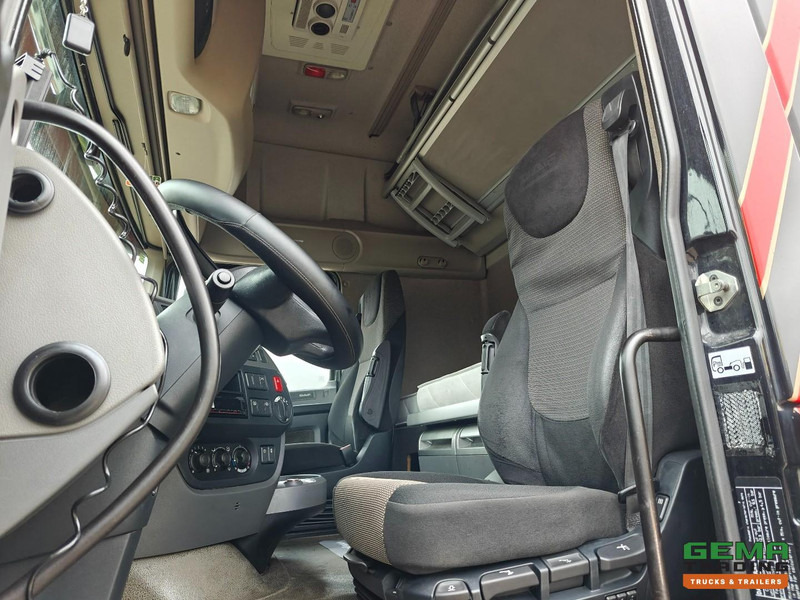 DAF FT XF460 4x2 Superspacecab Euro6A - Retarder - Dubbele Tanks - StandAirco - SMARTTacho V2 - Trekker: afbeelding 5 DAF FT XF460 4x2 Superspacecab Euro6A - Retarder - Dubbele Tanks - StandAirco - SMARTTacho V2 - Trekker: afbeelding 5