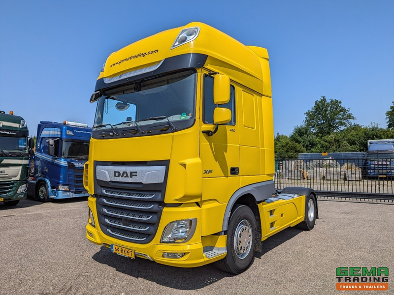 DAF XF 450 FT 4x2 SuperSpaceCab Euro6C - Retarder - Standairco - Dubbele Tanks - SMARTtachoV2 - Trekker: afbeelding 1 DAF XF 450 FT 4x2 SuperSpaceCab Euro6C - Retarder - Standairco - Dubbele Tanks - SMARTtachoV2 - Trekker: afbeelding 1