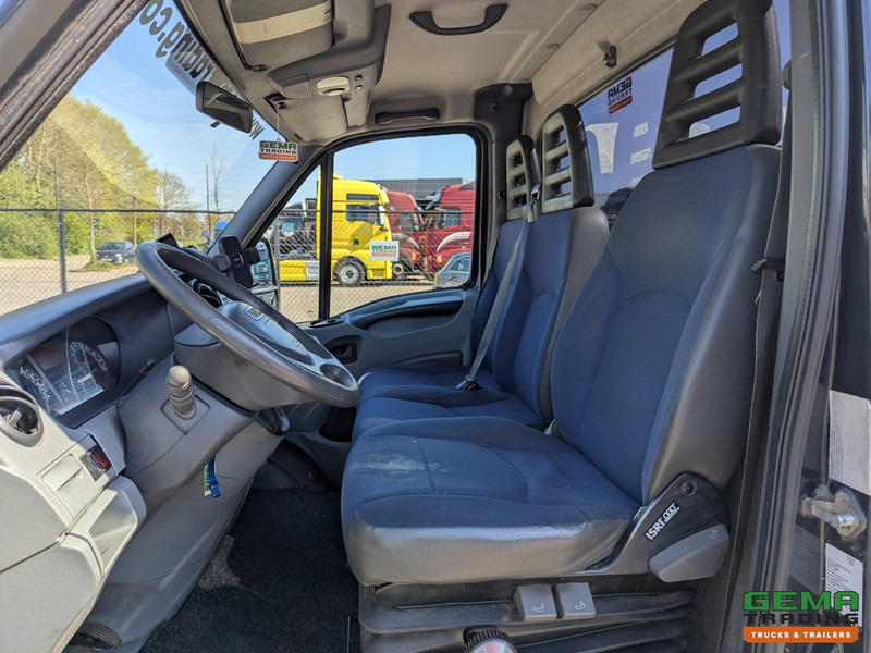 Iveco 35C18/T 4x2 Euro4 - BE-Trekker - 3-Zits - Luchthoorns - NAP - Trekker: afbeelding 5 Iveco 35C18/T 4x2 Euro4 - BE-Trekker - 3-Zits - Luchthoorns - NAP - Trekker: afbeelding 5