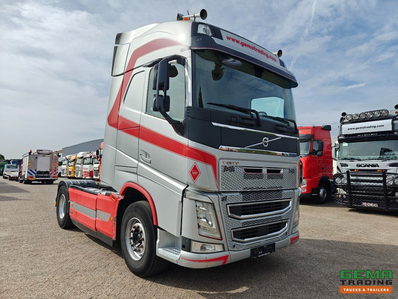 Volvo FH460 4x2 Globetrotter Euro6 - KiepHydrauliek - Dubbele Tanks - 12/2025 APK - Trekker: afbeelding 2 Volvo FH460 4x2 Globetrotter Euro6 - KiepHydrauliek - Dubbele Tanks - 12/2025 APK - Trekker: afbeelding 2