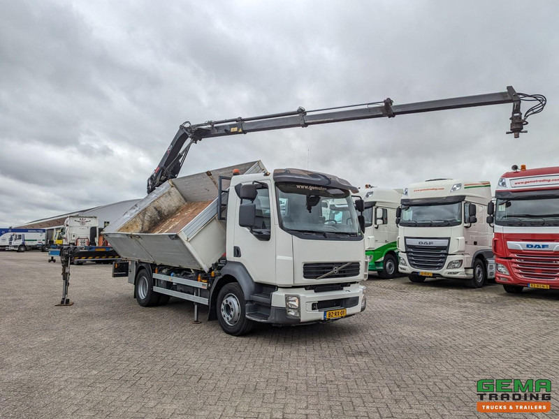 Volvo FL240 4x2 Dagcab Euro5 - 2 Zijdige Kipper + Kraan Hiab 088ES-3 HIDUO - RadioGrafisch - 39.900KM! - 11/2025APK - Kipper vrachtwagen, Kraanwagen: afbeelding 2 Volvo FL240 4x2 Dagcab Euro5 - 2 Zijdige Kipper + Kraan Hiab 088ES-3 HIDUO - RadioGrafisch - 39.900KM! - 11/2025APK - Kipper vrachtwagen, Kraanwagen: afbeelding 2