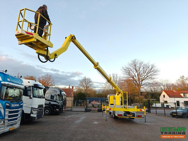 DAF LF 180 FA 4x2 Dagcab Euro6A - T225 Ruthman - Hoogwerker- 101.534km - 04/2026 APK - Vrachtwagen: afbeelding 3 DAF LF 180 FA 4x2 Dagcab Euro6A - T225 Ruthman - Hoogwerker- 101.534km - 04/2026 APK - Vrachtwagen: afbeelding 3