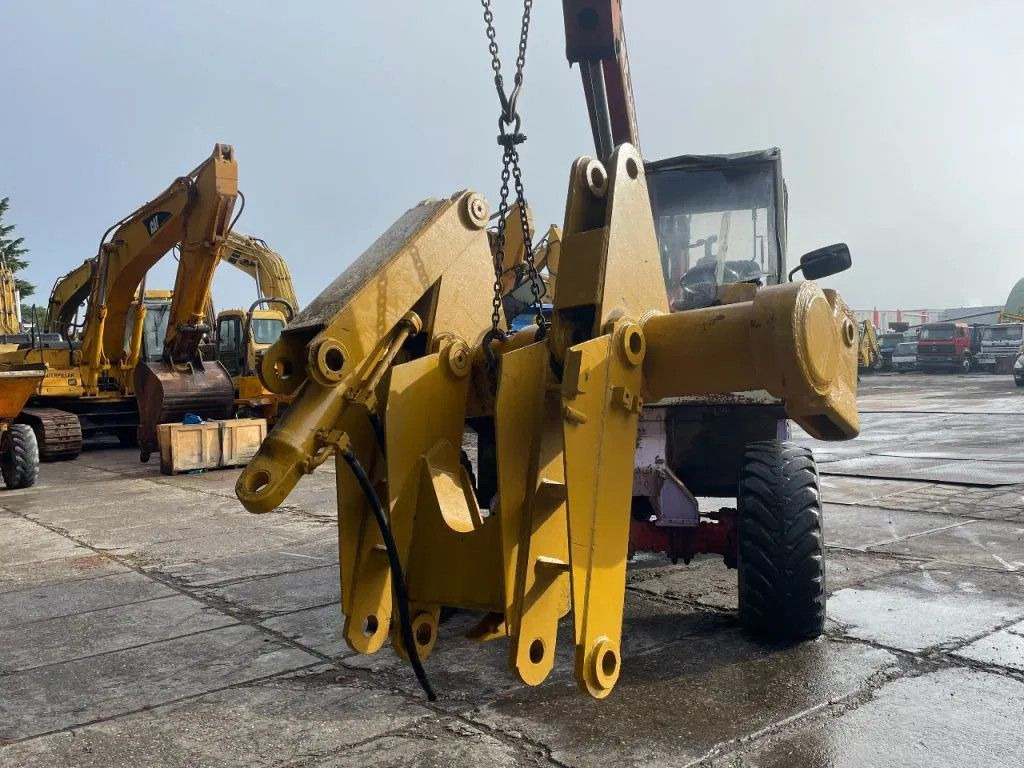 CAT Caterpillar Ripper compatible with D7R and D7H R CAT Ripper compatible with D7R and D7H Ripper compat - Ripper voor Bouwmachine: afbeelding 4 CAT Caterpillar Ripper compatible with D7R and D7H R CAT Ripper compatible with D7R and D7H Ripper compat - Ripper voor Bouwmachine: afbeelding 4