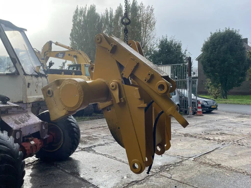 CAT Caterpillar Ripper compatible with D7R and D7H R CAT Ripper compatible with D7R and D7H Ripper compat - Ripper voor Bouwmachine: afbeelding 5 CAT Caterpillar Ripper compatible with D7R and D7H R CAT Ripper compatible with D7R and D7H Ripper compat - Ripper voor Bouwmachine: afbeelding 5