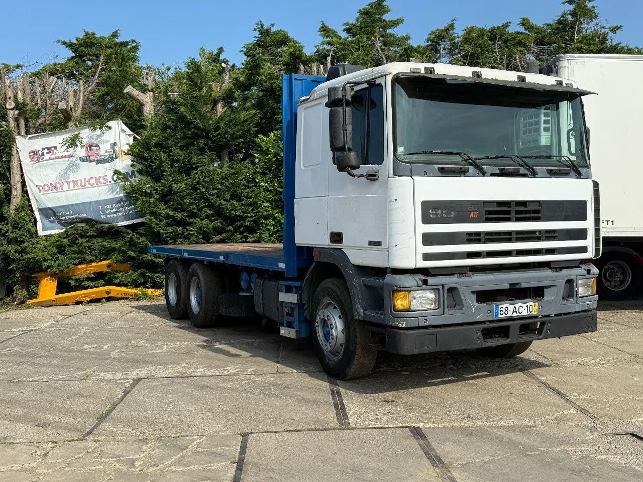 DAF 95.360 ATI 6X2 Chassis ZF Manual Gearbox - Vrachtwagen met open laadbak: afbeelding 1 DAF 95.360 ATI 6X2 Chassis ZF Manual Gearbox - Vrachtwagen met open laadbak: afbeelding 1
