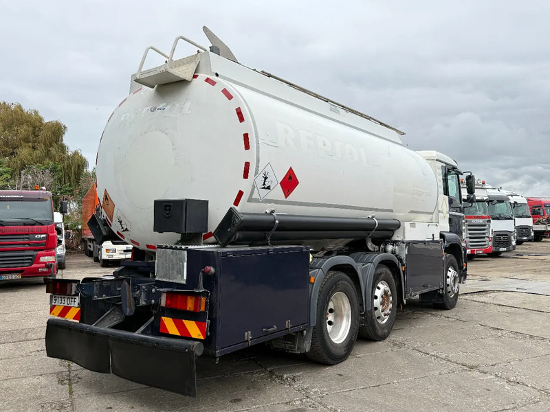 MAN TGA 26.430 6X2 Fuel Tank 21.000L 3 Comp + 2 Pump D20 Engine - Tankwagen: afbeelding 4 MAN TGA 26.430 6X2 Fuel Tank 21.000L 3 Comp + 2 Pump D20 Engine - Tankwagen: afbeelding 4