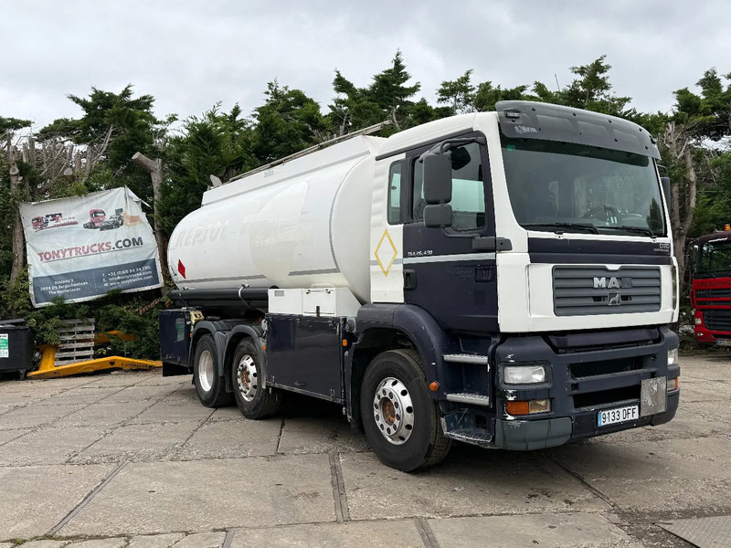 MAN TGA 26.430 6X2 Fuel Tank 21.000L 3 Comp + 2 Pump D20 Engine - Tankwagen: afbeelding 1 MAN TGA 26.430 6X2 Fuel Tank 21.000L 3 Comp + 2 Pump D20 Engine - Tankwagen: afbeelding 1