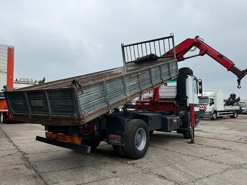 Mercedes-Benz Actros 1831 V6 4X2 Tipper + crane EPS Manual Gearbox 3 peddal - Kipper vrachtwagen, Kraanwagen: afbeelding 4 Mercedes-Benz Actros 1831 V6 4X2 Tipper + crane EPS Manual Gearbox 3 peddal - Kipper vrachtwagen, Kraanwagen: afbeelding 4