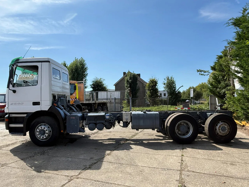 Mercedes-Benz Actros 2540 V6 6X2 Chassis Spring/Air Manual gearbox - Chassis vrachtwagen: afbeelding 3 Mercedes-Benz Actros 2540 V6 6X2 Chassis Spring/Air Manual gearbox - Chassis vrachtwagen: afbeelding 3