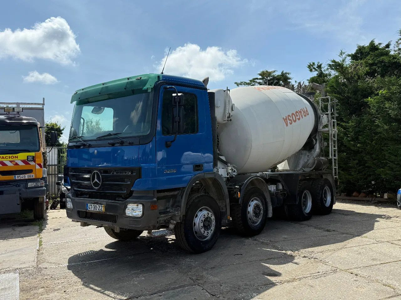 Mercedes-Benz Actros 3236 MP2 V6 8X4 9M3 Beton Mixer Spring/Sp - Betonmixer: afbeelding 2 Mercedes-Benz Actros 3236 MP2 V6 8X4 9M3 Beton Mixer Spring/Sp - Betonmixer: afbeelding 2