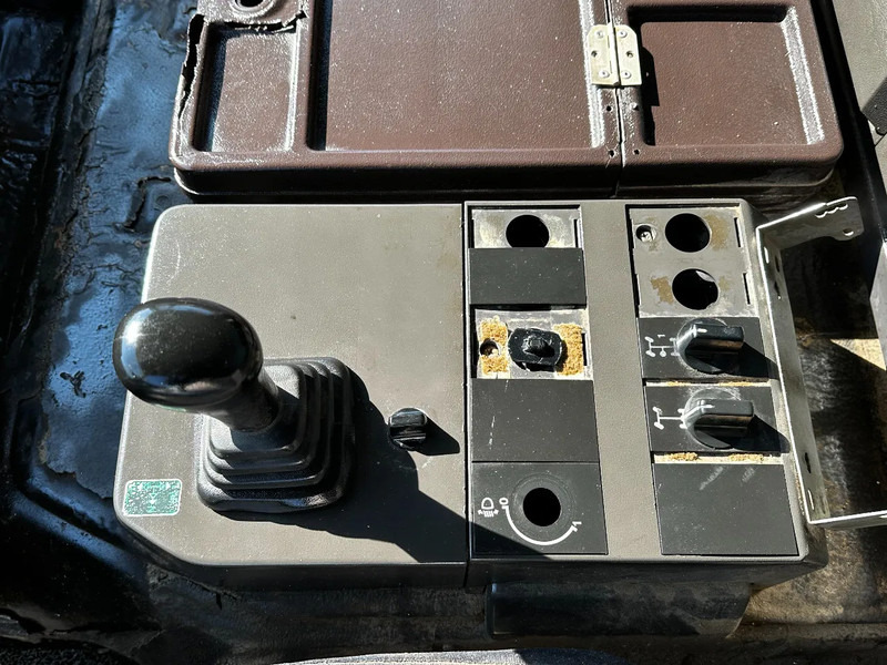 Kipper vrachtwagen Mercedes-Benz SK 1733 V6 4X2 Tipper Spring/Spring EPS Manual Gearbox: afbeelding 15