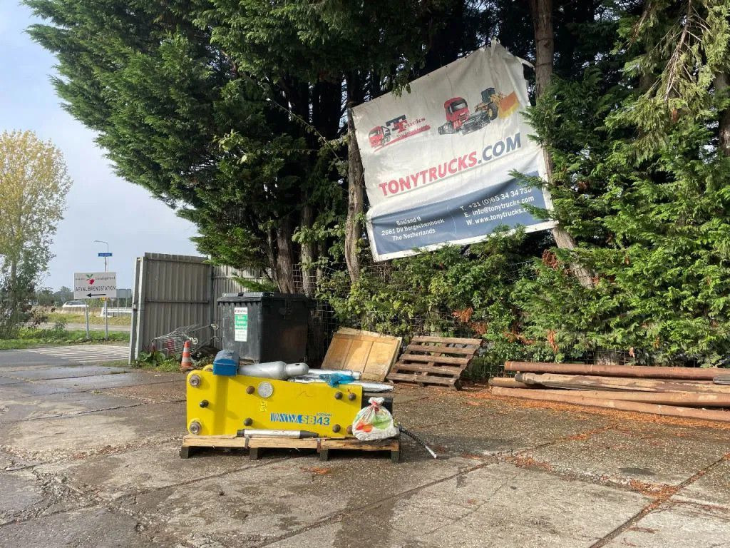 Soosan SB43 Hydraulic Breaker Soosan SB43 Hydraulic Breaker - Hydraulische hamer voor Bouwmachine: afbeelding 2 Soosan SB43 Hydraulic Breaker Soosan SB43 Hydraulic Breaker - Hydraulische hamer voor Bouwmachine: afbeelding 2