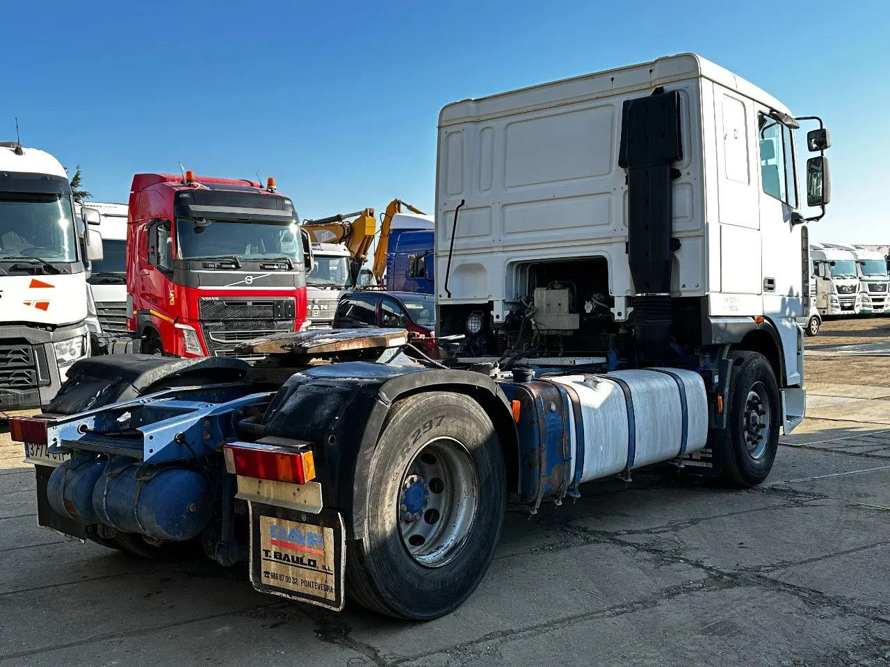 DAF XF 95.380 4X2 Tractor-unit Spring/Air ZF Manual DAF XF 95.380 4X2 Tractor-unit Spring/Air ZF Manual - Trekker: afbeelding 4 DAF XF 95.380 4X2 Tractor-unit Spring/Air ZF Manual DAF XF 95.380 4X2 Tractor-unit Spring/Air ZF Manual - Trekker: afbeelding 4