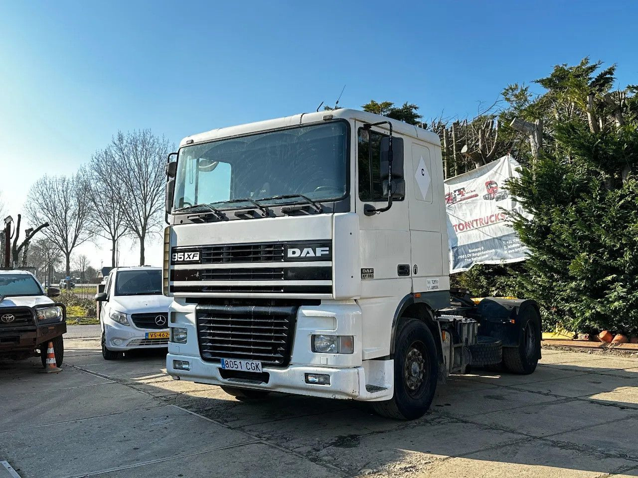 DAF XF 95.380 4X2 Tractor-unit Spring/Air ZF Manual DAF XF 95.380 4X2 Tractor-unit Spring/Air ZF Manual - Trekker: afbeelding 2 DAF XF 95.380 4X2 Tractor-unit Spring/Air ZF Manual DAF XF 95.380 4X2 Tractor-unit Spring/Air ZF Manual - Trekker: afbeelding 2