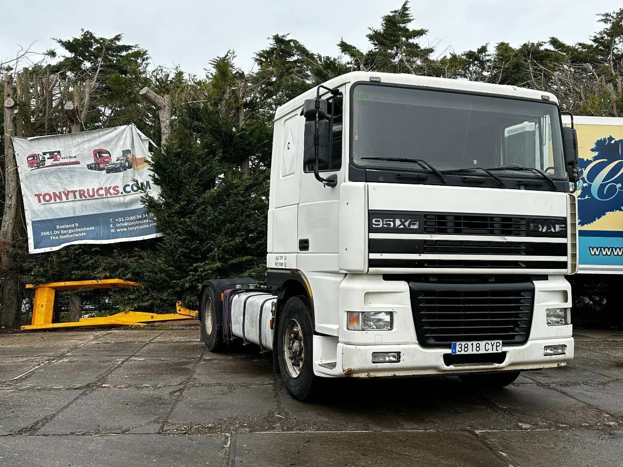 DAF XF 95.380 4X2 Tractor-unit Spring/Air ZF Manual DAF XF 95.380 4X2 Tractor-unit Spring/Air ZF Manual - Trekker: afbeelding 1 DAF XF 95.380 4X2 Tractor-unit Spring/Air ZF Manual DAF XF 95.380 4X2 Tractor-unit Spring/Air ZF Manual - Trekker: afbeelding 1