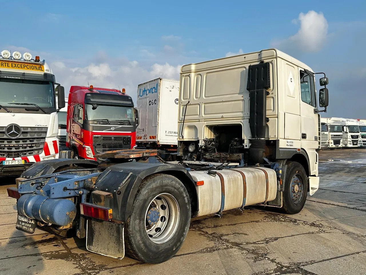 DAF XF 95.380 4X2 Tractor-unit Spring/Air ZF Manual DAF XF 95.380 4X2 Tractor-unit Spring/Air ZF Manual - Trekker: afbeelding 4 DAF XF 95.380 4X2 Tractor-unit Spring/Air ZF Manual DAF XF 95.380 4X2 Tractor-unit Spring/Air ZF Manual - Trekker: afbeelding 4