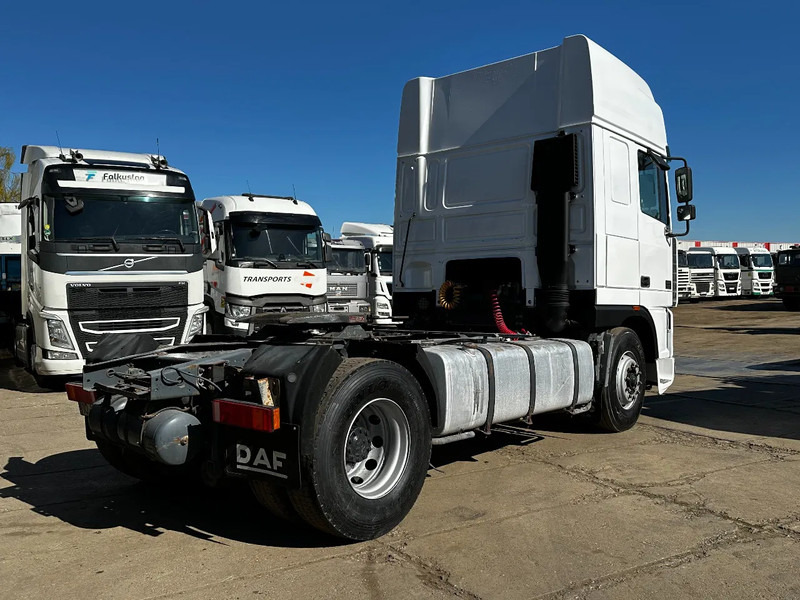 DAF XF 95.480 4X2 Tractor-unit Spring/Air ZF Manual Euro3 Airco - Trekker: afbeelding 4 DAF XF 95.480 4X2 Tractor-unit Spring/Air ZF Manual Euro3 Airco - Trekker: afbeelding 4