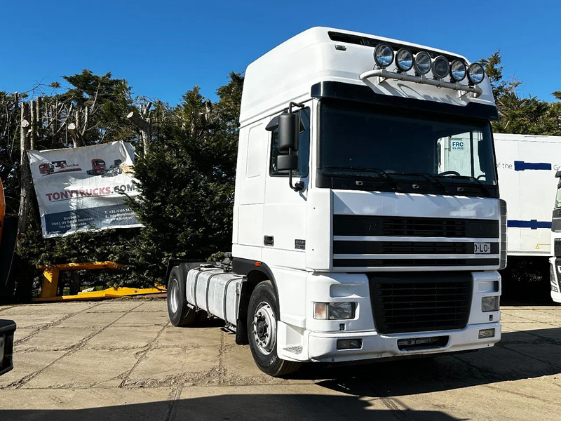 DAF XF 95.480 4X2 Tractor-unit Spring/Air ZF Manual Euro3 Airco - Trekker: afbeelding 1 DAF XF 95.480 4X2 Tractor-unit Spring/Air ZF Manual Euro3 Airco - Trekker: afbeelding 1