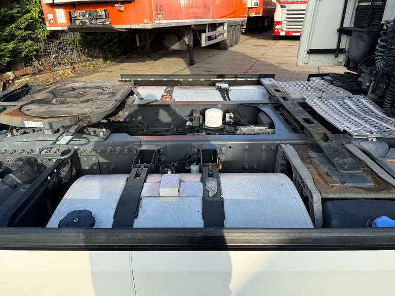 Volvo FH 13.460 4X2 Tractor-unit Spring/Air Retarder PROD2017 HB - Trekker: afbeelding 5 Volvo FH 13.460 4X2 Tractor-unit Spring/Air Retarder PROD2017 HB - Trekker: afbeelding 5