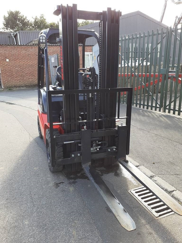 Manitou MI 25 D - Diesel heftruck: afbeelding 3 Manitou MI 25 D - Diesel heftruck: afbeelding 3
