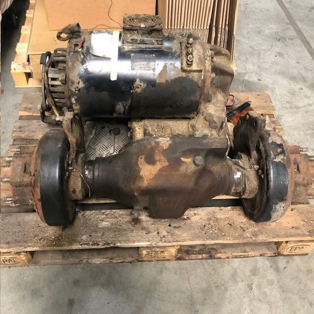 Complete front axle with traction motor for Caterpillar - Vooras voor Intern transport: afbeelding 2 Complete front axle with traction motor for Caterpillar - Vooras voor Intern transport: afbeelding 2