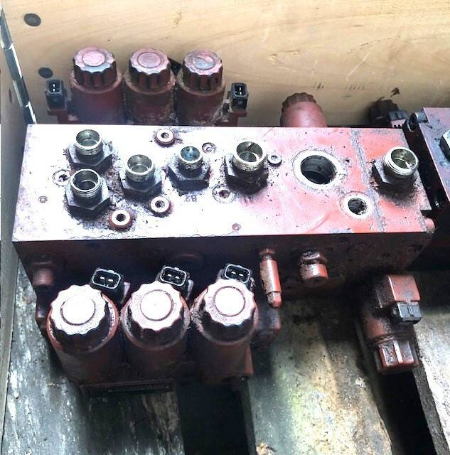 Control block VW10-M3 210bar/48V - Hydraulische klep voor Intern transport: afbeelding 1 Control block VW10-M3 210bar/48V - Hydraulische klep voor Intern transport: afbeelding 1