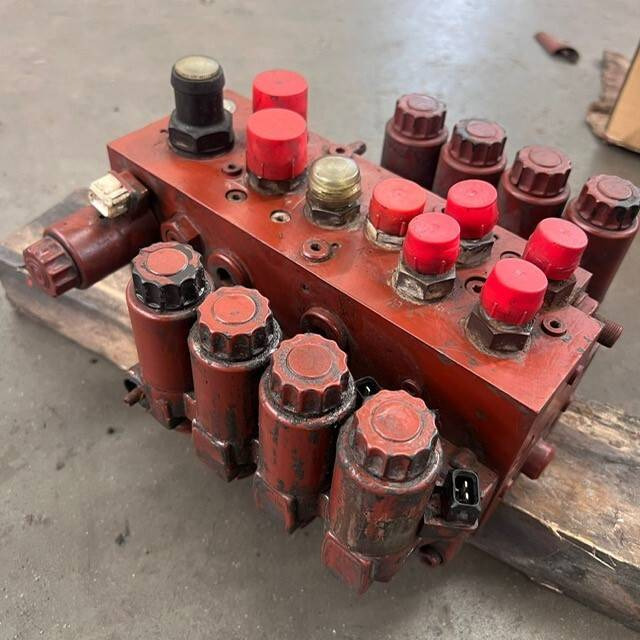 Hydraulic control valve VW12-M4 275bar - Hydraulische klep voor Intern transport: afbeelding 1 Hydraulic control valve VW12-M4 275bar - Hydraulische klep voor Intern transport: afbeelding 1