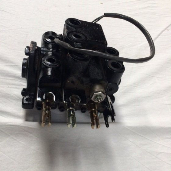 Hydraulic control valve for Caterpillar / Mitsubishi - Hydraulische klep voor Intern transport: afbeelding 4 Hydraulic control valve for Caterpillar / Mitsubishi - Hydraulische klep voor Intern transport: afbeelding 4