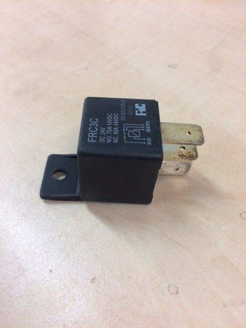 Kärcher Relay 24V - Relais voor Schoonmaakmachine: afbeelding 1 Kärcher Relay 24V - Relais voor Schoonmaakmachine: afbeelding 1