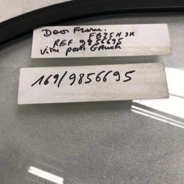 Left Door Frame for Komatsu - Raam en onderdelen voor Intern transport: afbeelding 3 Left Door Frame for Komatsu - Raam en onderdelen voor Intern transport: afbeelding 3