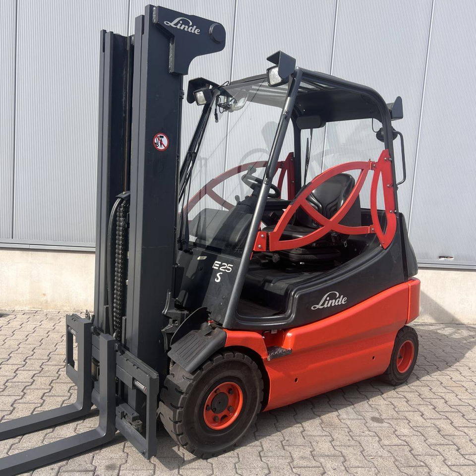 Linde E25S (336-03) - Elektrische heftruck: afbeelding 1 Linde E25S (336-03) - Elektrische heftruck: afbeelding 1