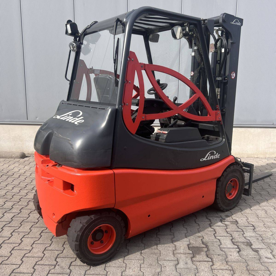 Linde E25S (336-03) - Elektrische heftruck: afbeelding 2 Linde E25S (336-03) - Elektrische heftruck: afbeelding 2