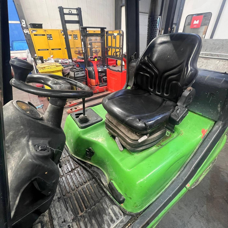 Linde H25D (351-03) - Diesel heftruck: afbeelding 3 Linde H25D (351-03) - Diesel heftruck: afbeelding 3