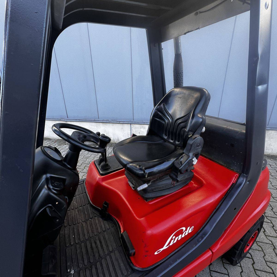 Linde H25D (351-03) - Diesel heftruck: afbeelding 3 Linde H25D (351-03) - Diesel heftruck: afbeelding 3