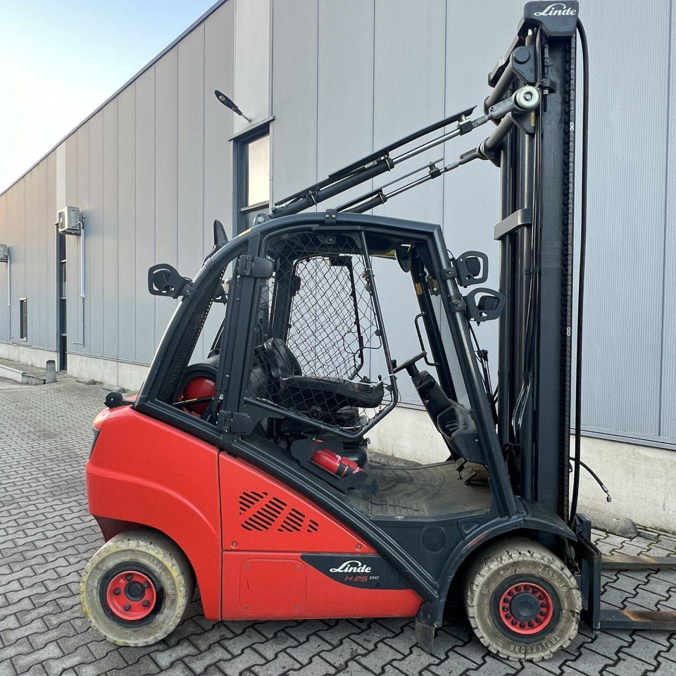 Linde H25T-02 (392) EVO - LPG heftruck: afbeelding 2 Linde H25T-02 (392) EVO - LPG heftruck: afbeelding 2