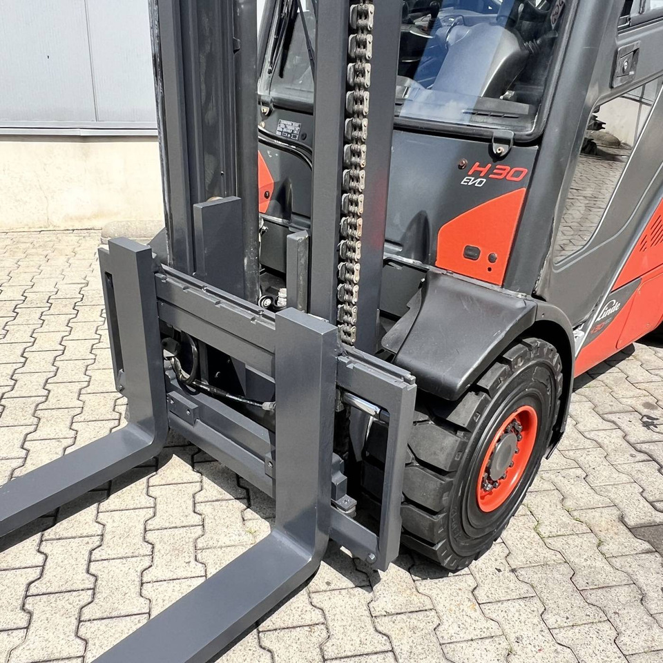 Linde H30D (393-02) EVO - Diesel heftruck: afbeelding 3 Linde H30D (393-02) EVO - Diesel heftruck: afbeelding 3